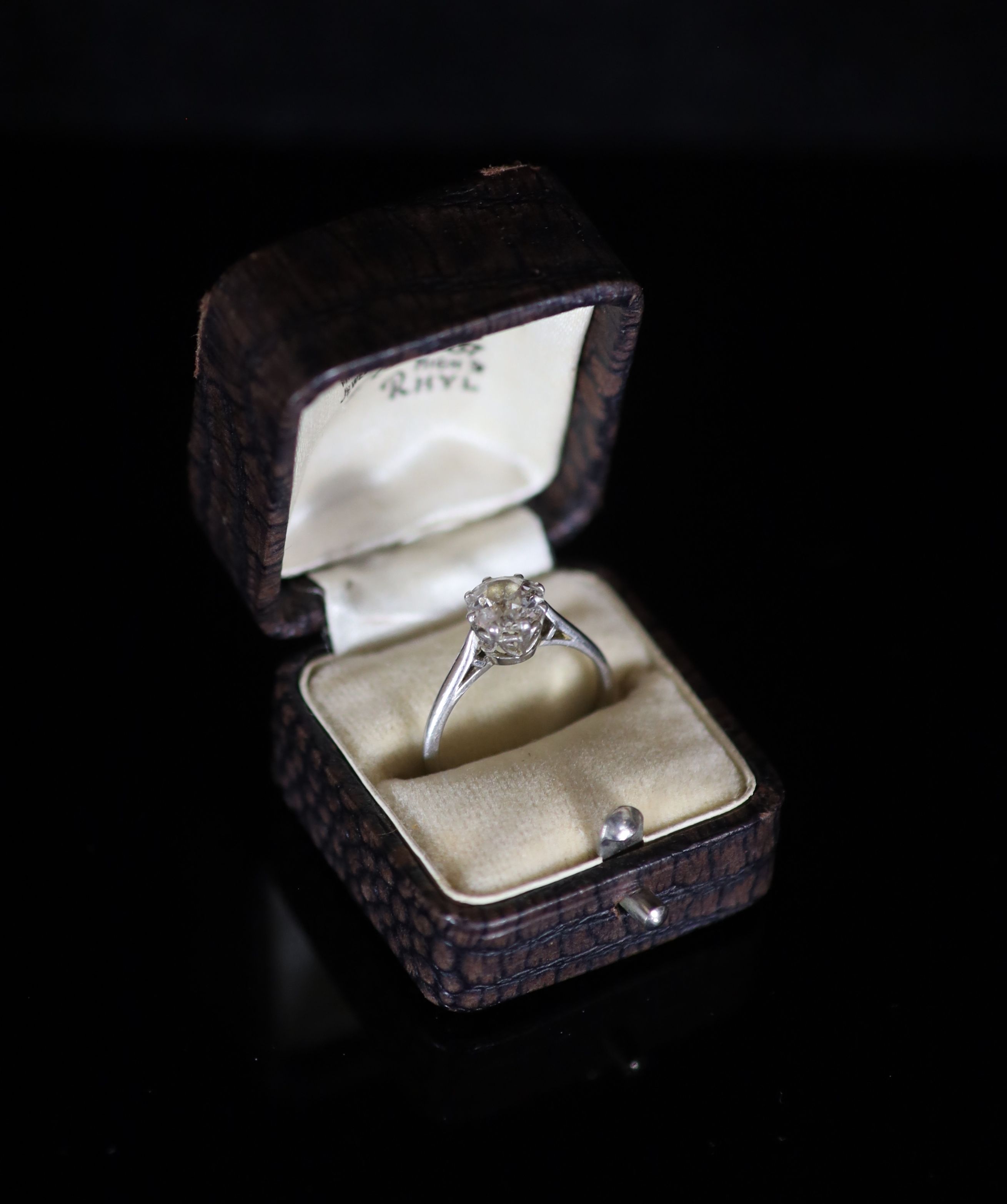 An 18ct white gold and solitaire diamond ring